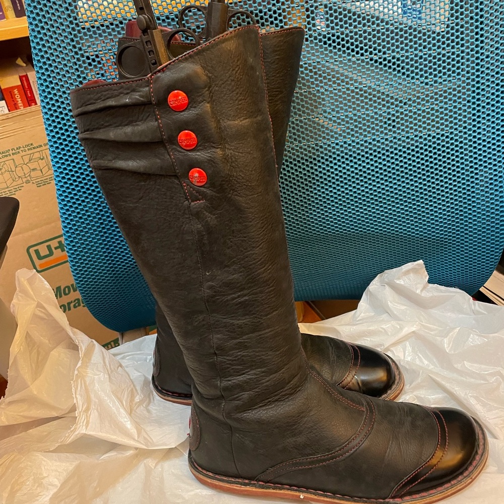 Camper leather boots